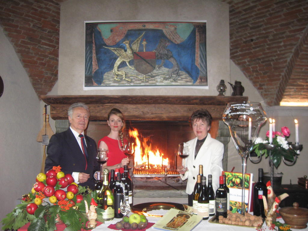 A' La Table Du Sommelier Chambres D Hotes & Restaurant Saint-Vincent Exterior photo